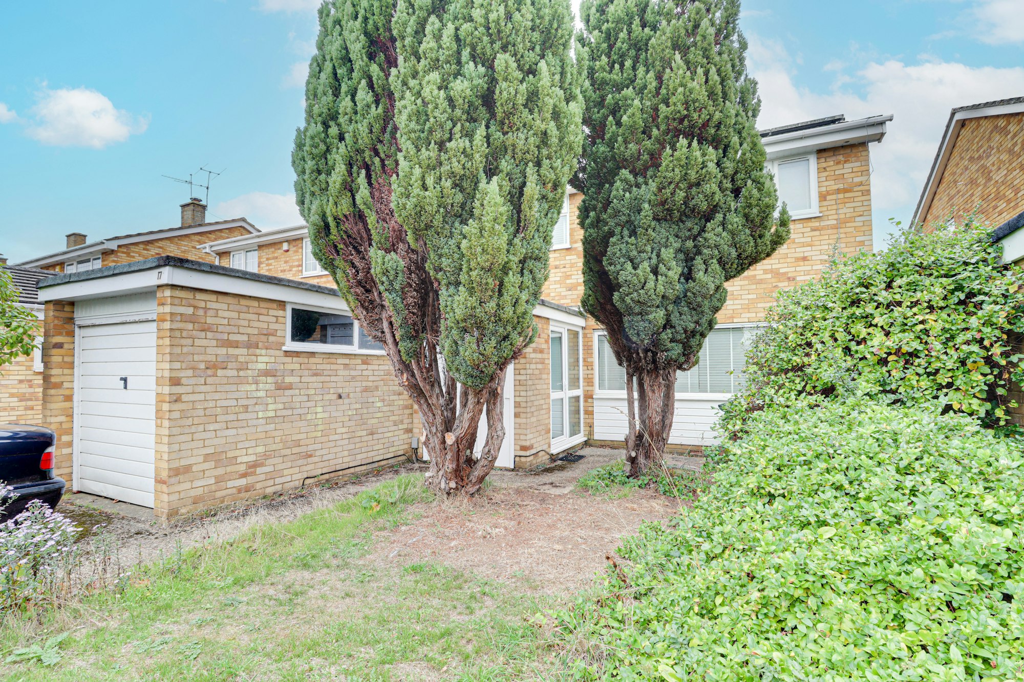 Dubrae Close, St. Albans, Hertfordshire, AL3 4JT