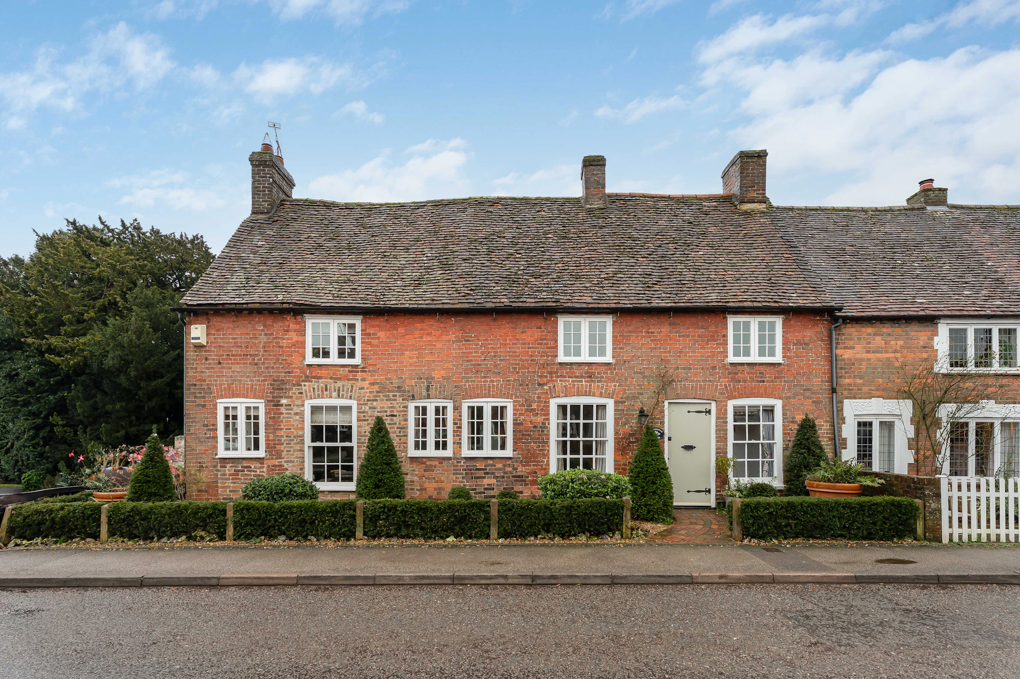 High Street, Flamstead, St. Albans, AL3 8BS