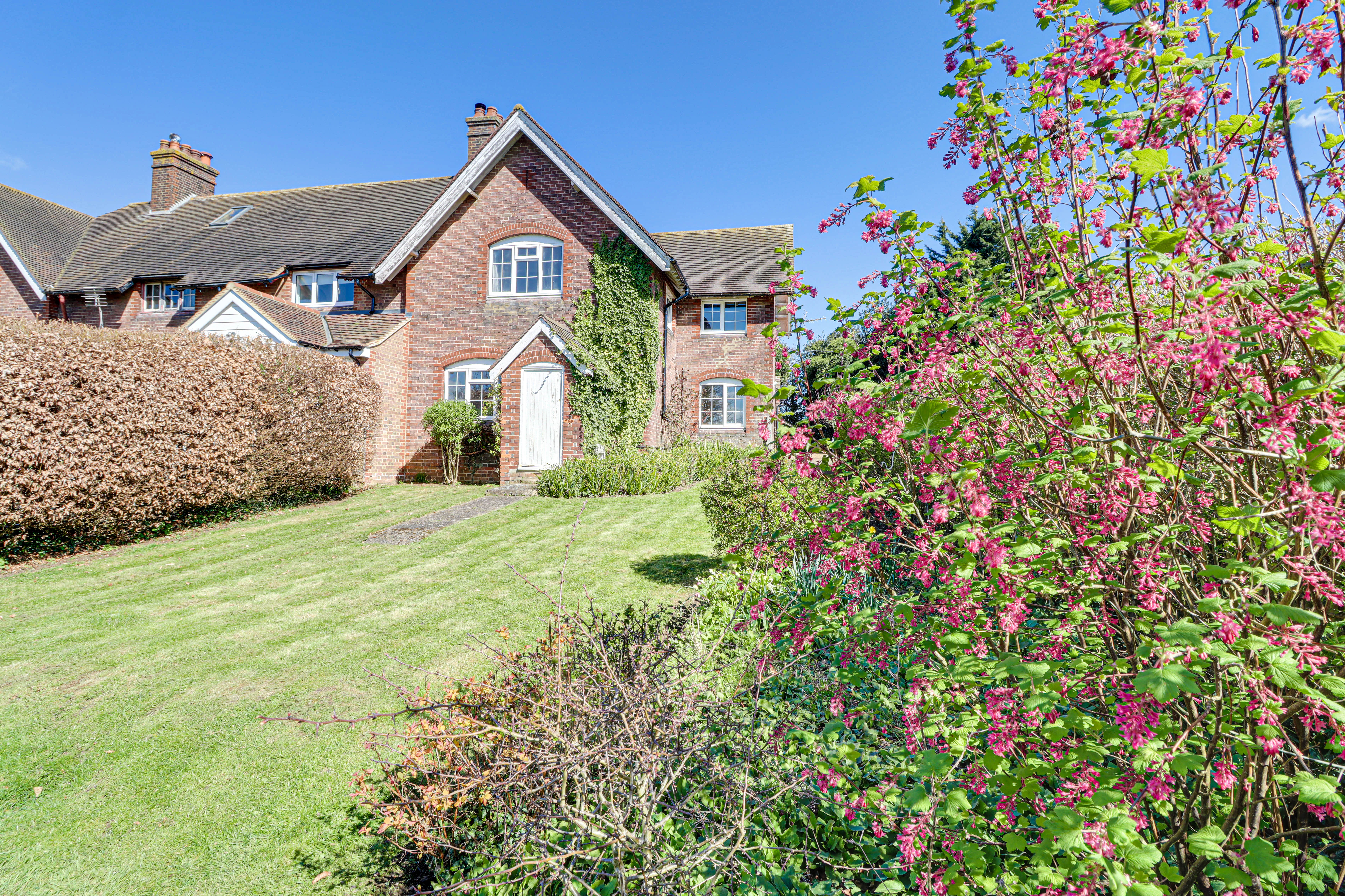 houses on the hill 新品未使用 New Build Homes & Developments for Sale in Mixenden | OnTheMarket