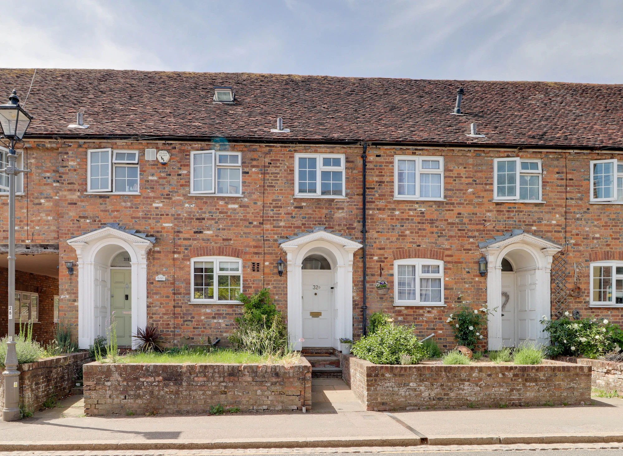 High Street, Markyate, St. Albans, AL3 8PB